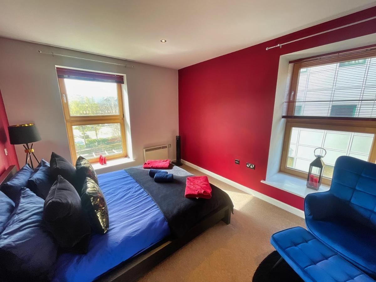 Historic Clock Tower Apartment With Rooftop Terrace And Free Secure Parking Sheffield Eksteriør billede