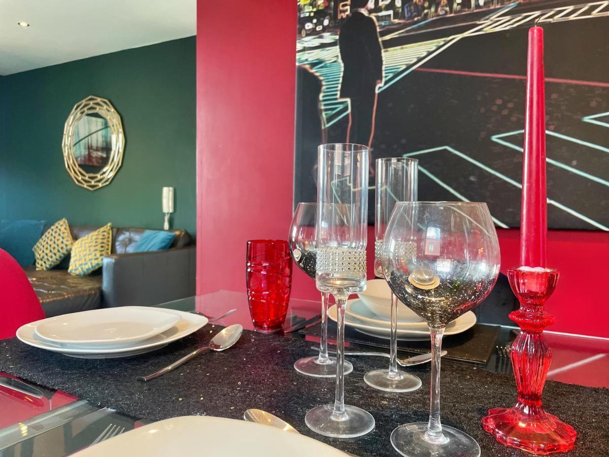 Historic Clock Tower Apartment With Rooftop Terrace And Free Secure Parking Sheffield Eksteriør billede