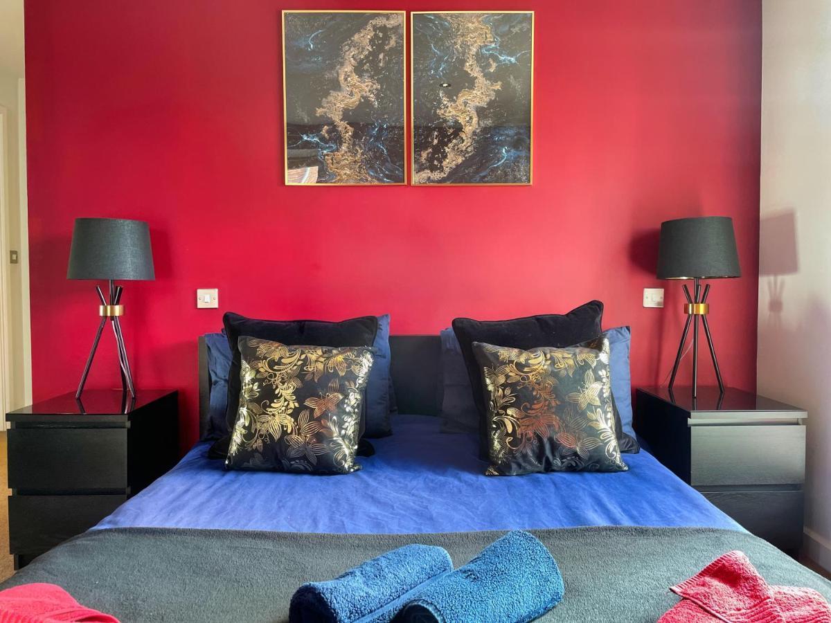 Historic Clock Tower Apartment With Rooftop Terrace And Free Secure Parking Sheffield Eksteriør billede